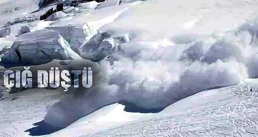 KARLIOVA-YEDİSU YOLUNA ÇIĞ DÜŞTÜ