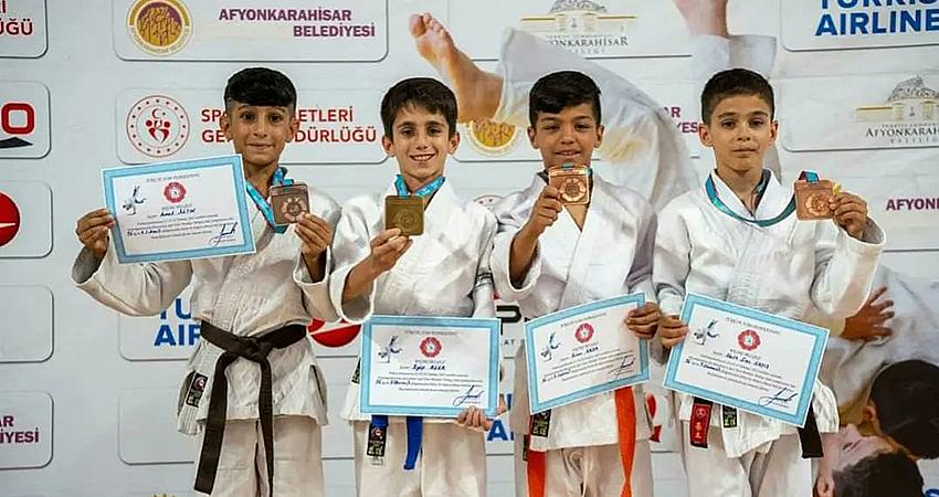 BİNGÖLLÜ JUDOCU TÜRKİYE ŞAMPİYONU OLDU