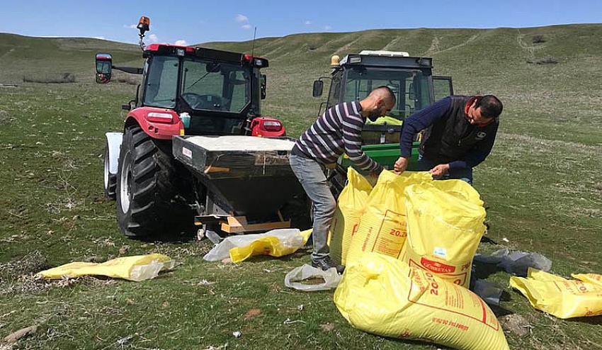 MERALARDA GÜBRELEME ÇALIŞMASI