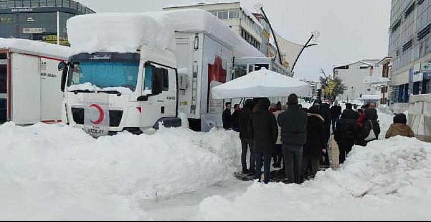 Kan bağışı için kapalı alan tahsis edilmeli