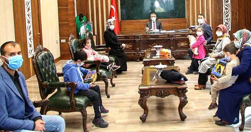 ÇÖLYAK DERNEĞİ, VALİ EKİNCİ’Yİ ZİYARET ETTİ