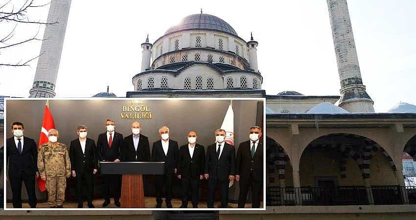 YIKILAN CAMİLER İKİSİNİ BAKANLIK YAPACAK